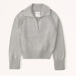 Abercrombie & Fitch Notch Collar V neck sweater in gray. Medium.